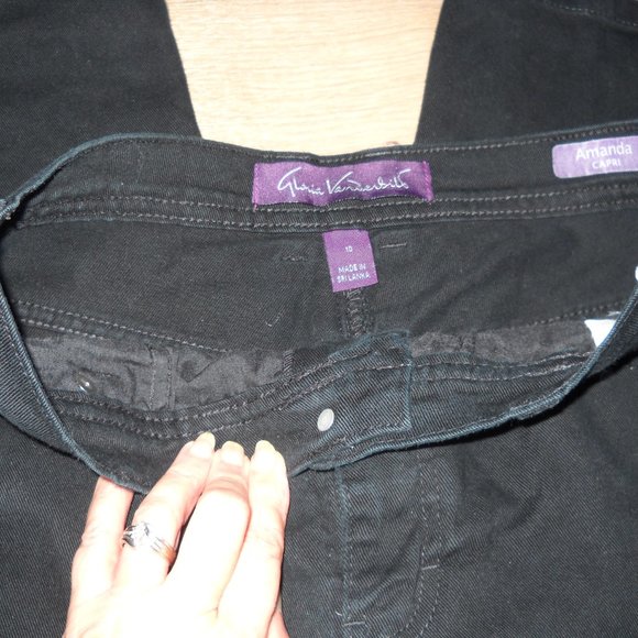 GLORIA VANDERBILT CAPRIS SIZE 10 - Picture 3 of 5